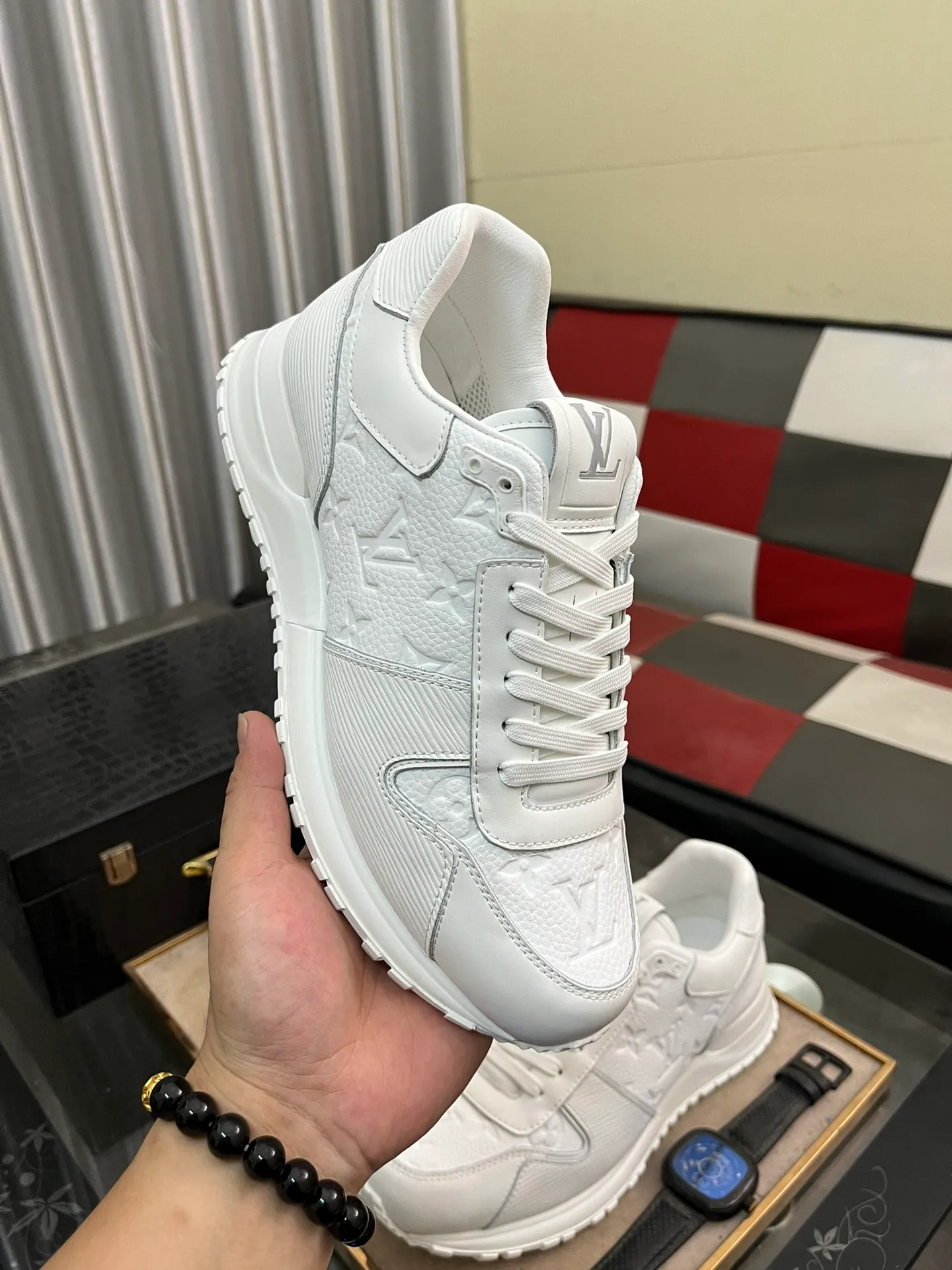 Men's shoes 💰540⌚️⌚️LV Louis Vuitton. The latest fashionable casual shoes are popular in physical stores. New spring and summer comfortable imported custom original cowhide, unique jacquard fabric element design. With sheepskin lining, Lv original base, [sun][sun] high-end packaging and high quality💪Details determine quality, code number 38-44